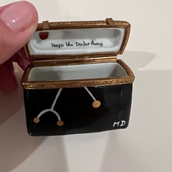 Limoges Box. In PERFECT condition. - Picture 4 of 4